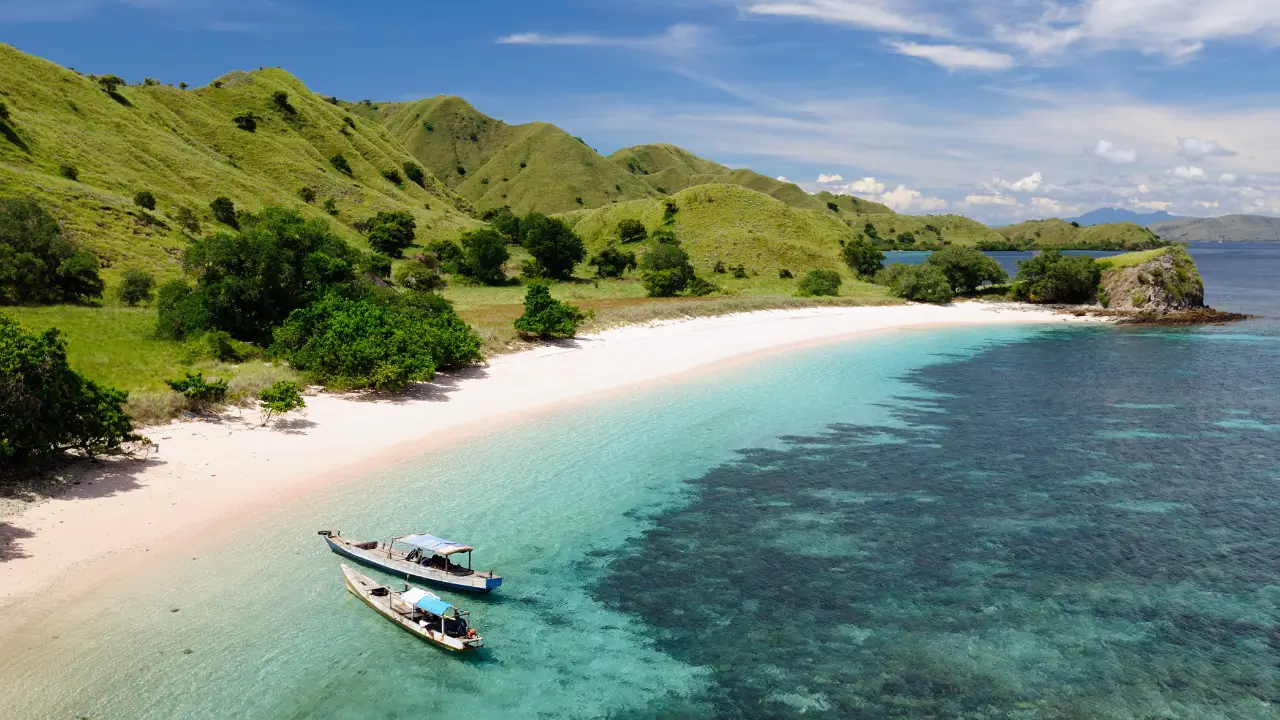 Belas praias da Indonésia