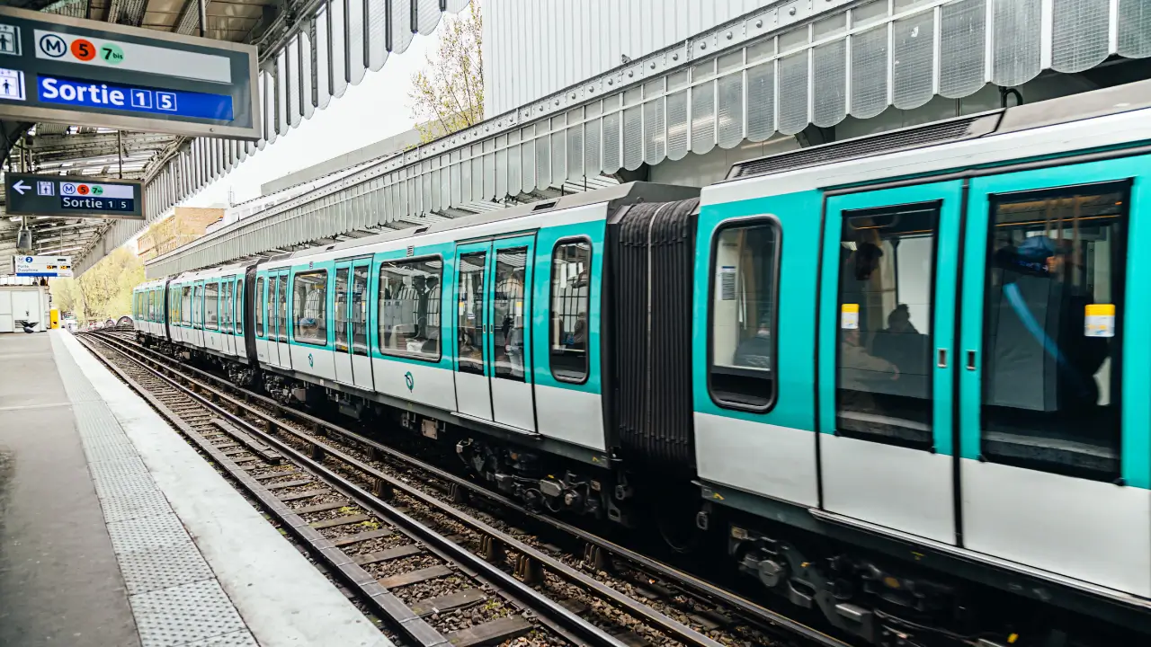 Metrô em Paris