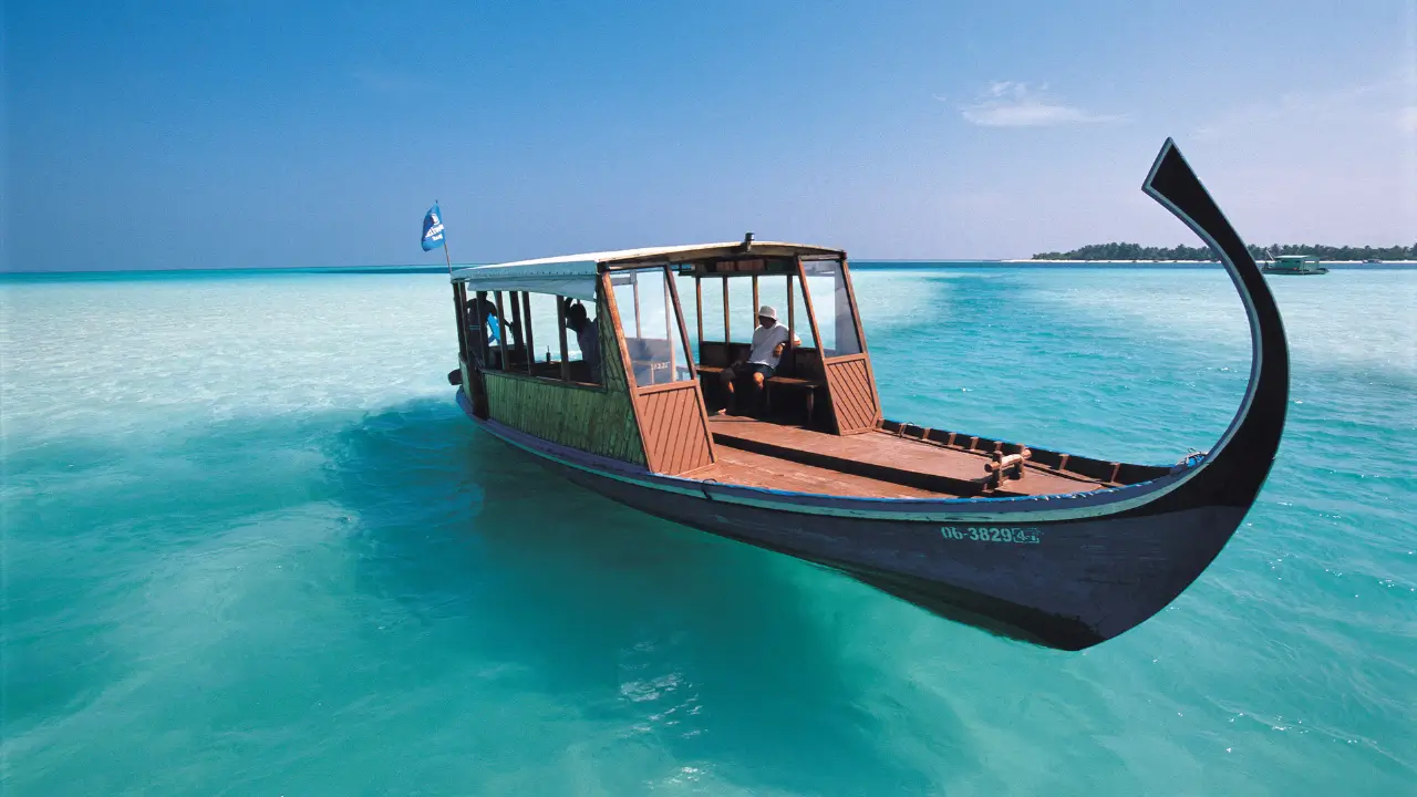 Passeio de barco nas Maldivas