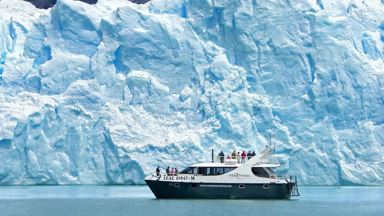 Passeio de barco no Glaciar Perito Moreno