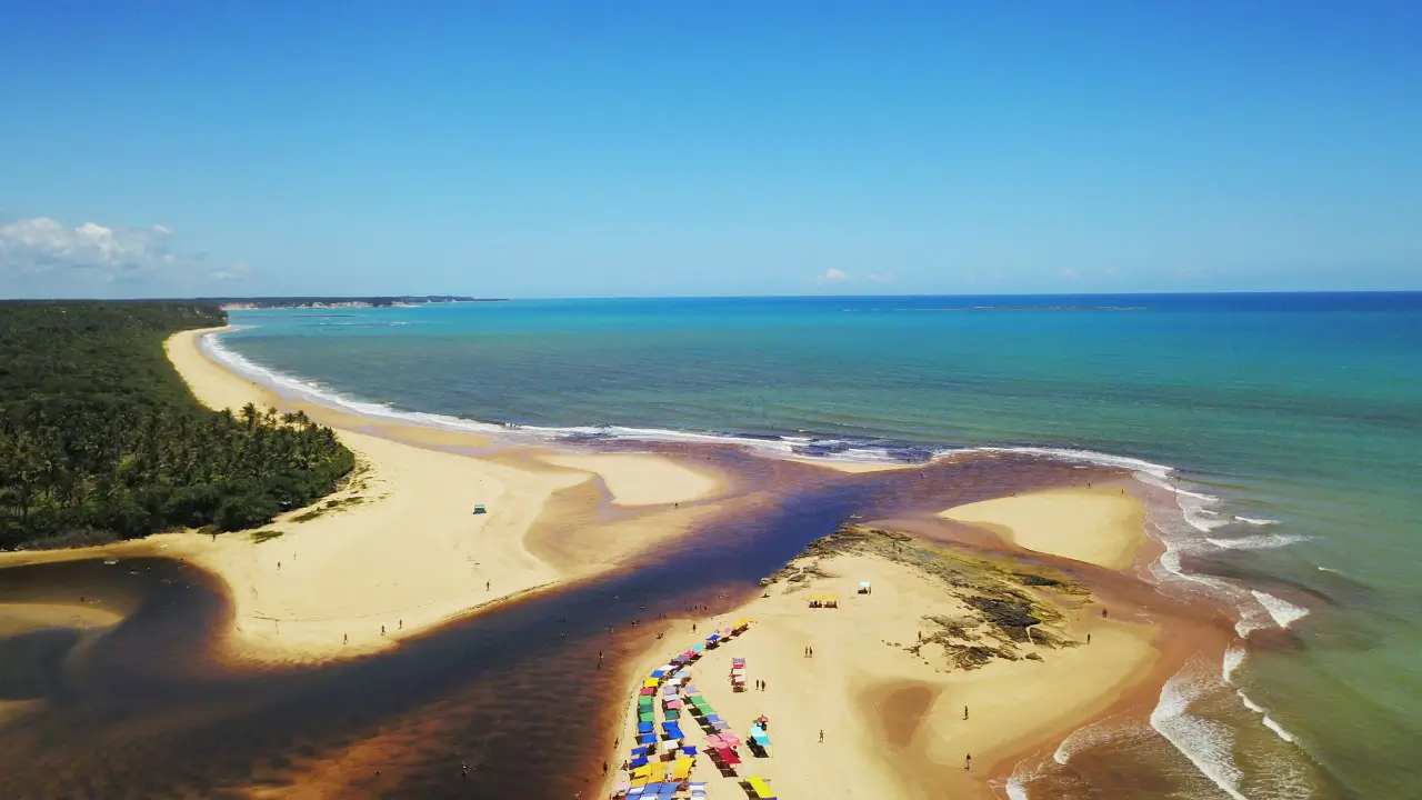 Praia de Caraíva na Bahia