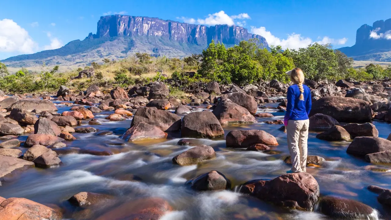 Rio que desce do Monte Roraima