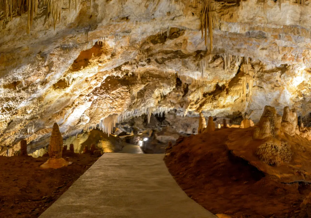 Caverna Lipa